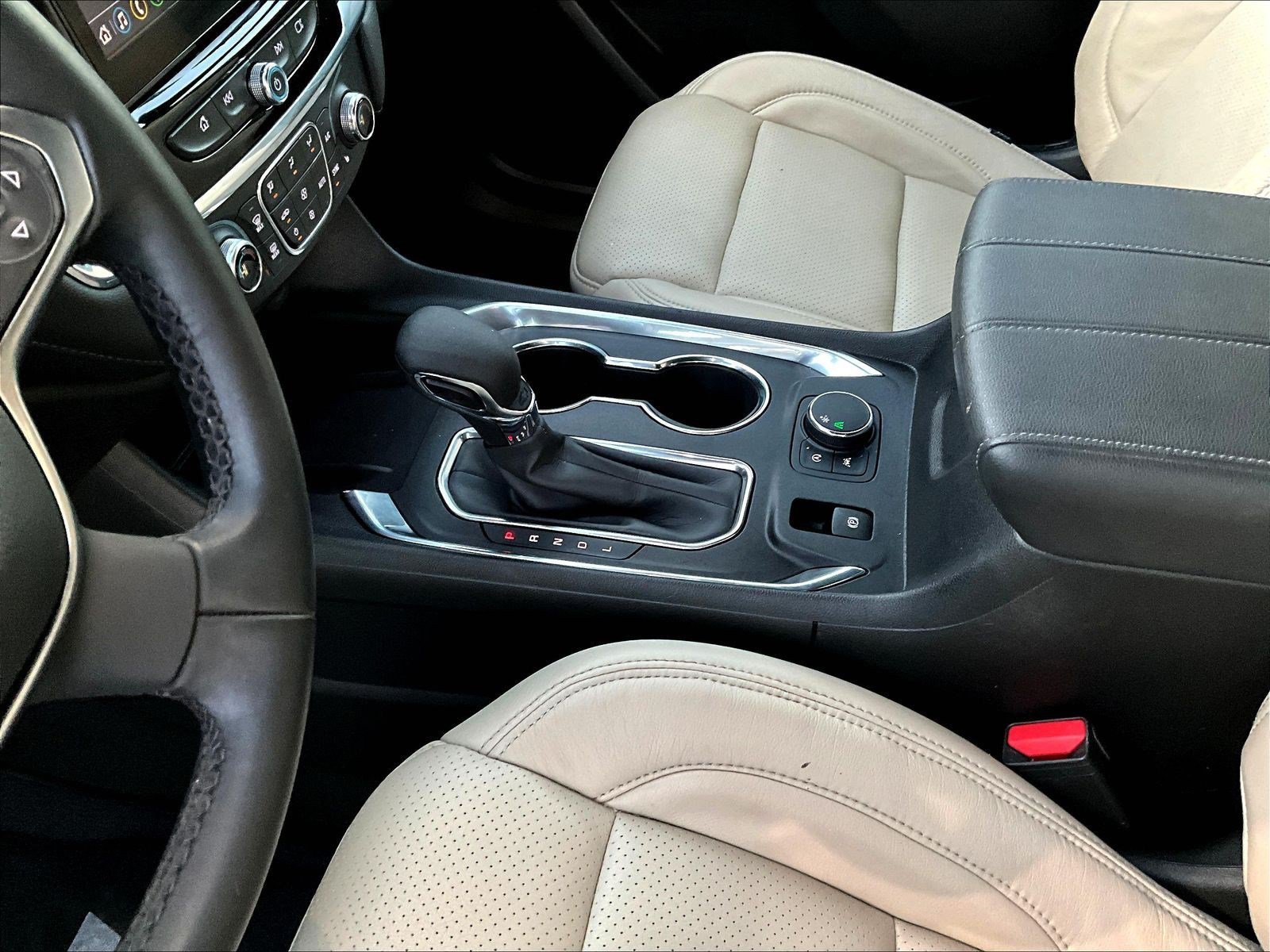 Used 2023 Chevrolet Traverse LT FWD image 18