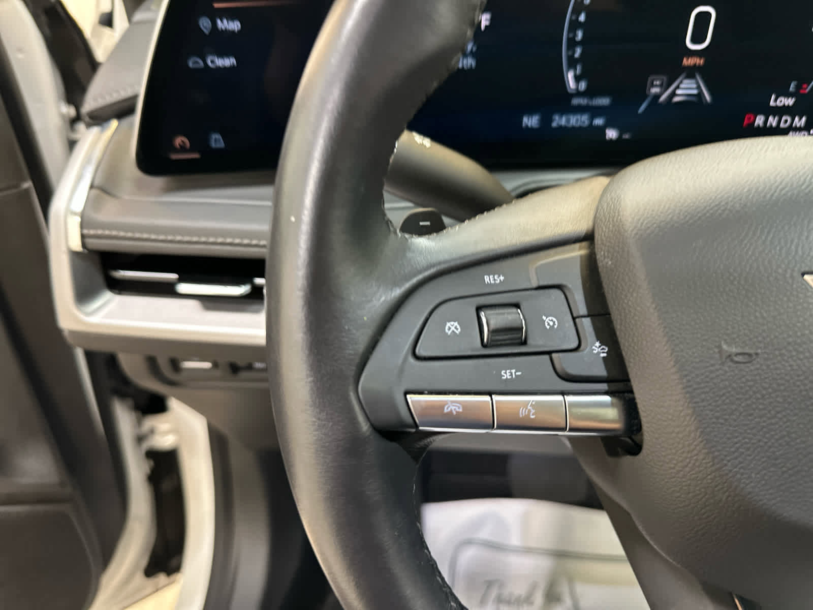 Used 2024 Cadillac XT4 Premium Luxury image 21