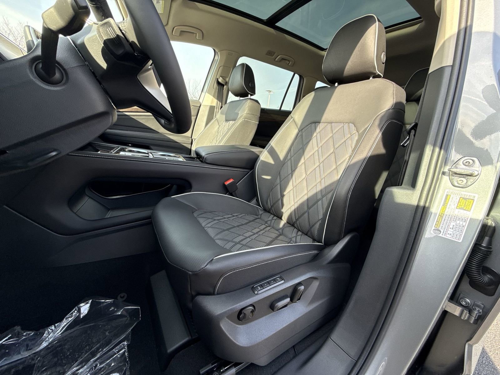 New 2026 Volkswagen Atlas SEL Premium R-Line image 12