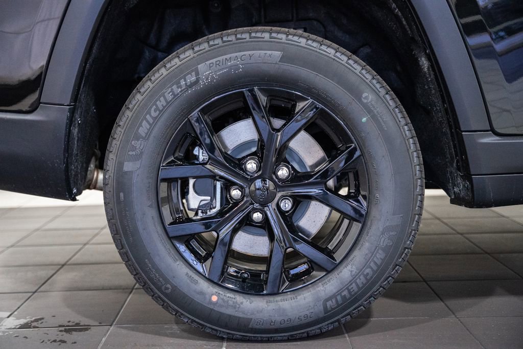 New 2025 Jeep Grand Cherokee L Altitude image 13