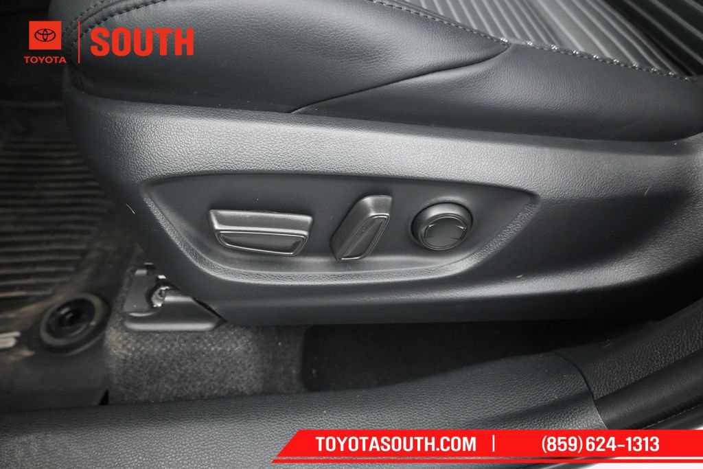 Used 2026 Toyota Corolla Cross AWD Hybrid w/ Convenience Package image 26