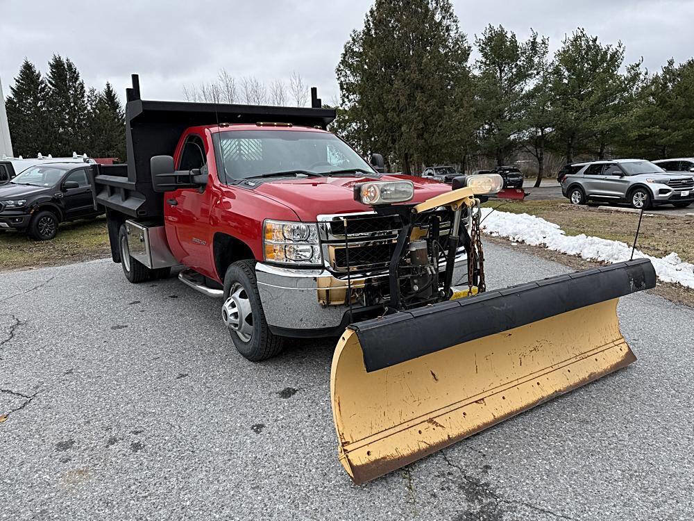 Used 2013 Chevrolet Silverado 3500 W/T w/ Snow Plow Prep Package image 9