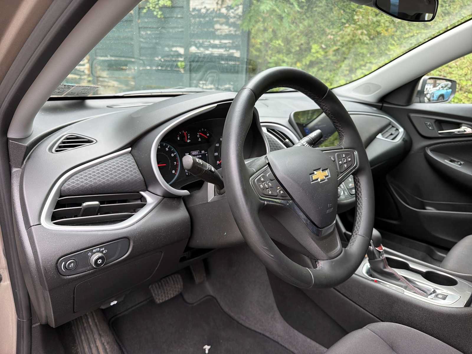 Used 2024 Chevrolet Malibu RS FWD image 10
