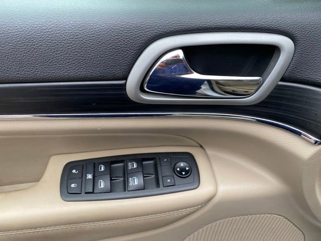 Used 2021 Jeep Grand Cherokee Limited AWD/4WD image 17