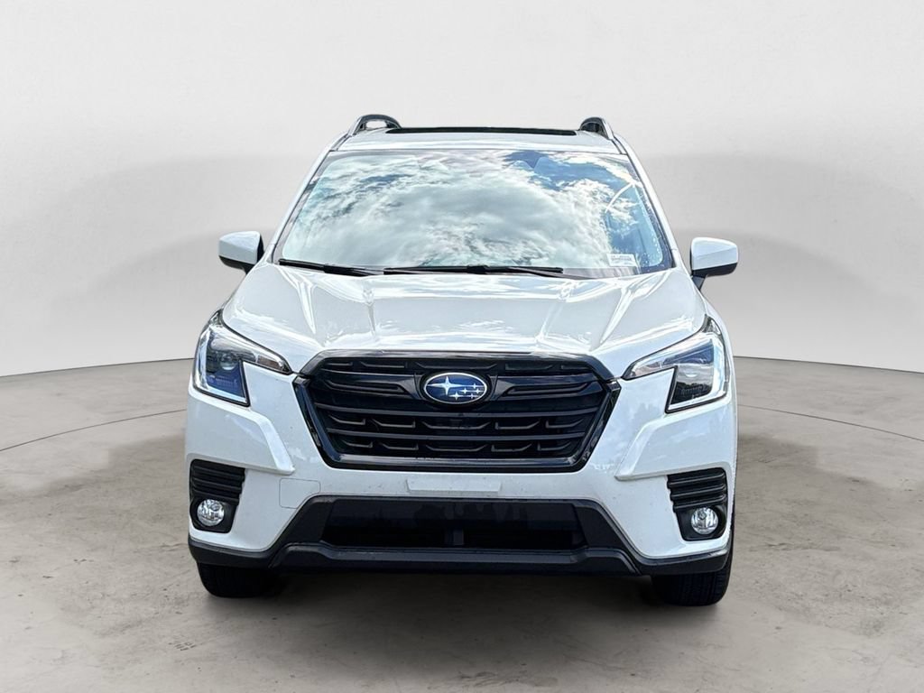Used 2023 Subaru Forester Premium AWD/4WD image 2