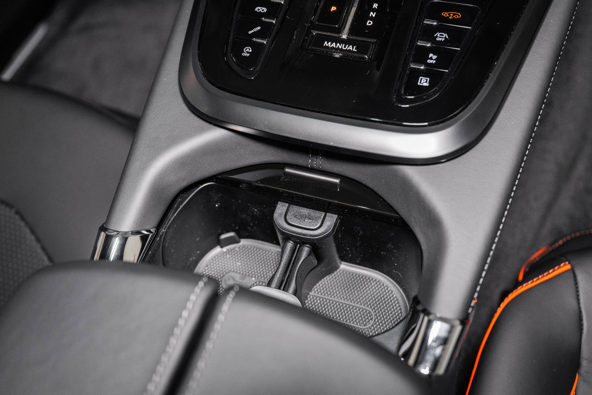 Used 2025 Aston Martin DBX 707 image 49