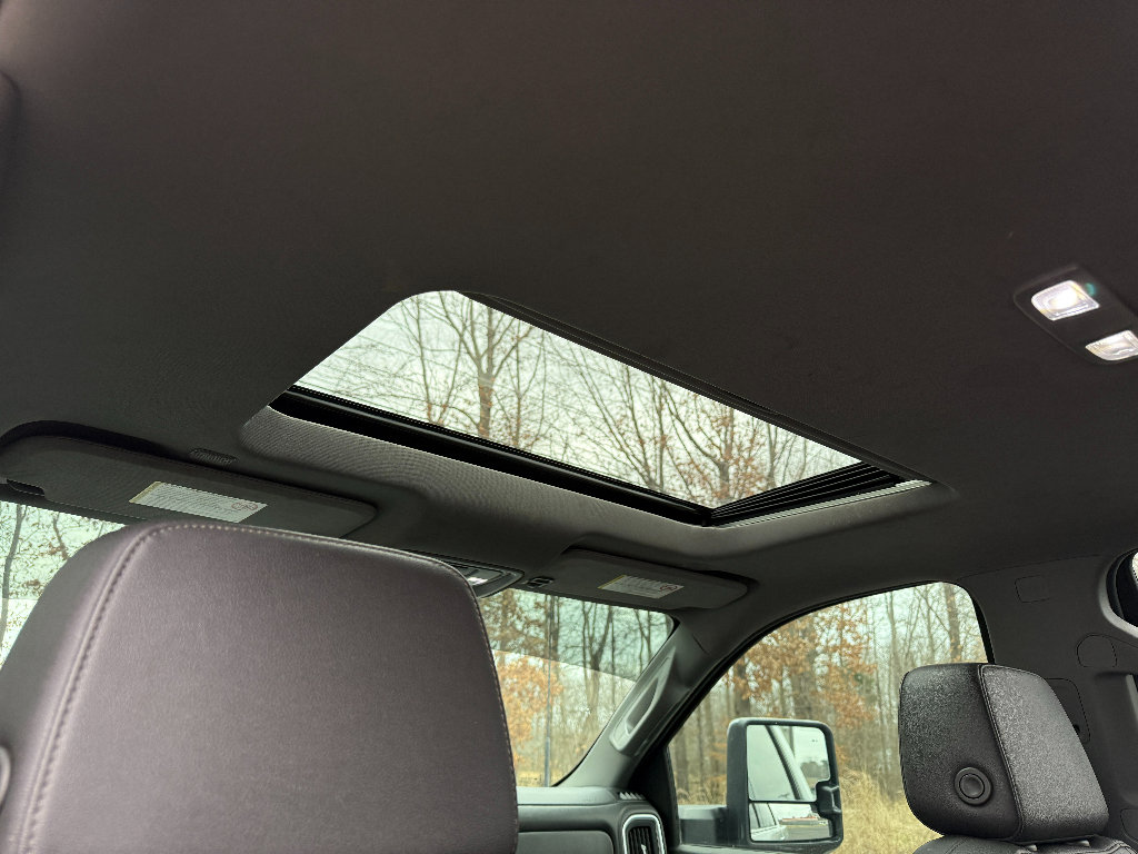 Used 2022 Chevrolet Silverado 2500 LTZ w/ LTZ Convenience Package image 4