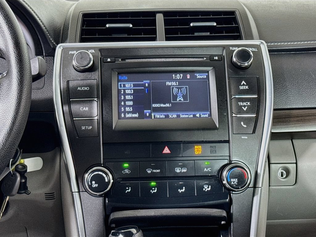 Used 2015 Toyota Camry LE FWD image 11