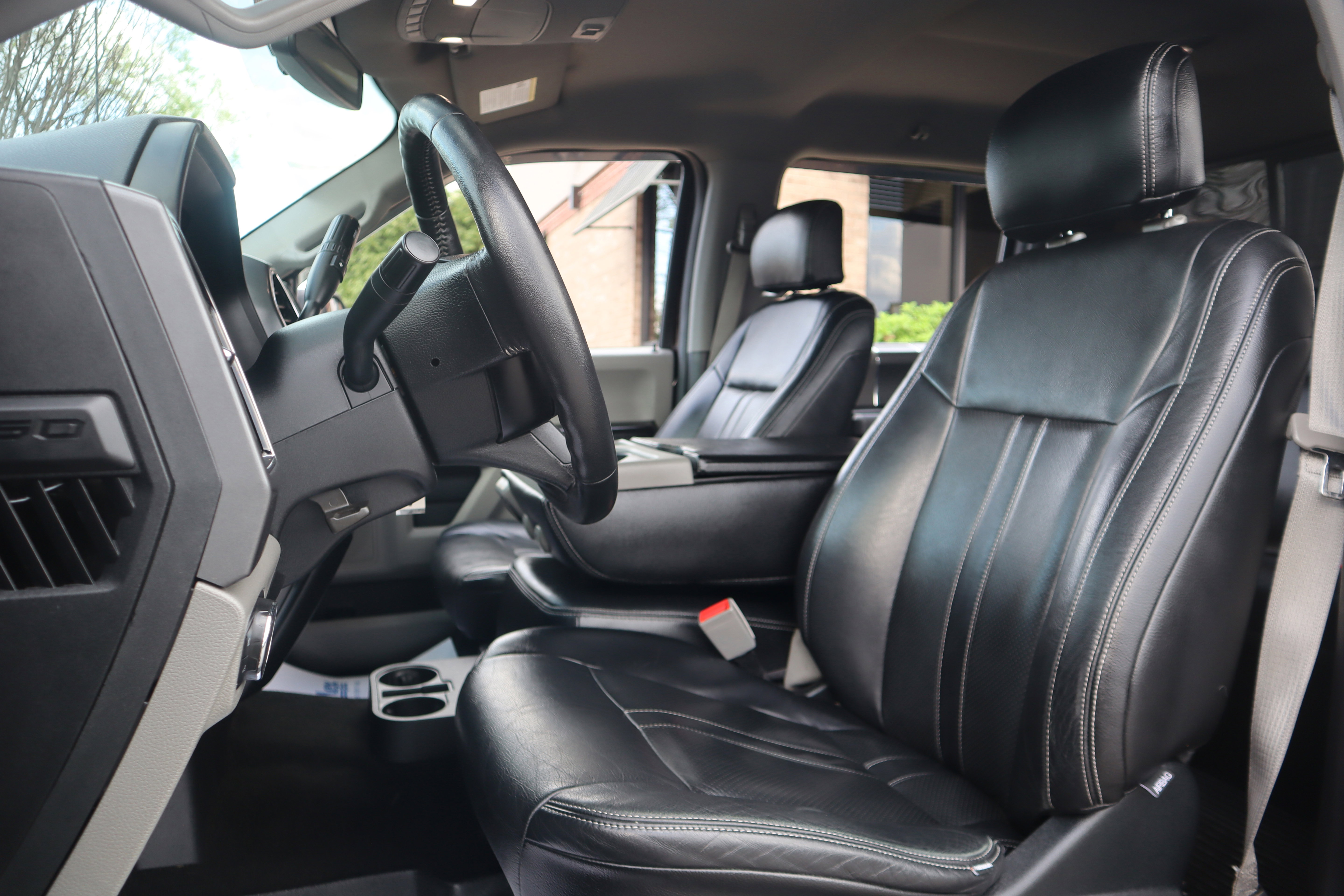 Used 2018 Ford F150 XLT w/ Equipment Group 302A Luxury image 28