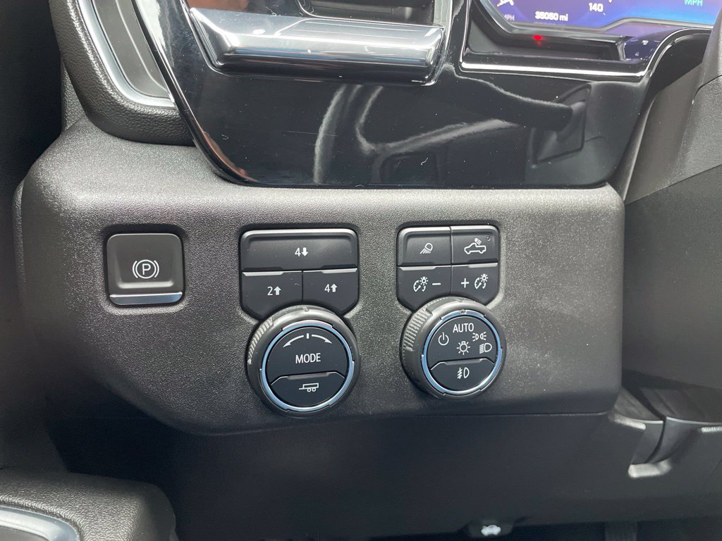 Used 2024 Chevrolet Silverado 2500 LT AWD/4WD image 26