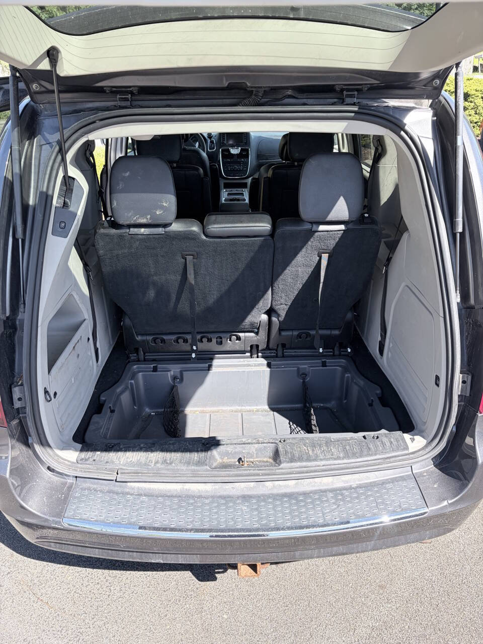 Used 2016 Chrysler Town & Country Touring w/ Driver Convenience Group FWD image 8