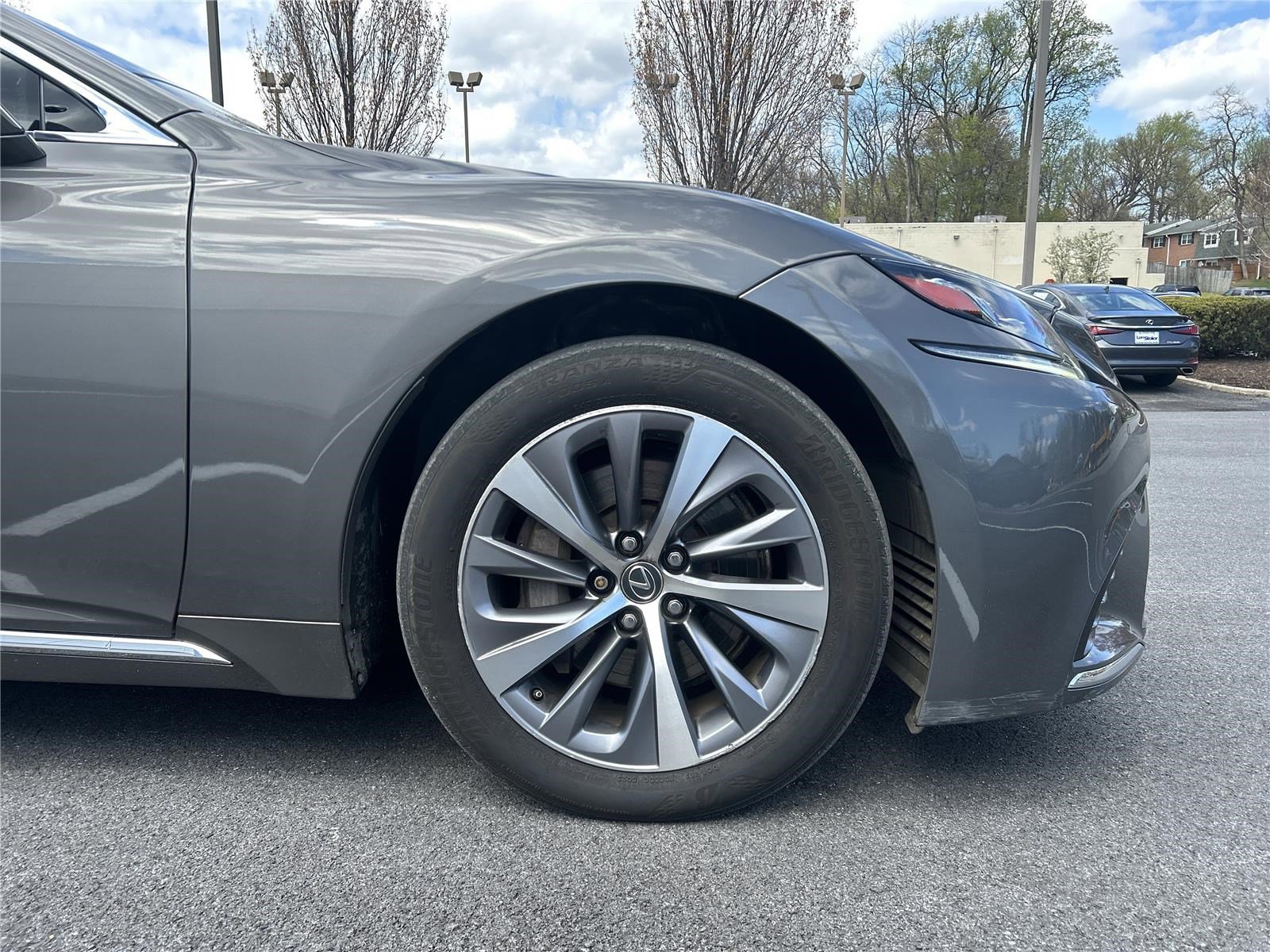 Used 2019 Lexus LS 500 AWD w/ Accessory Package (Z2) image 16