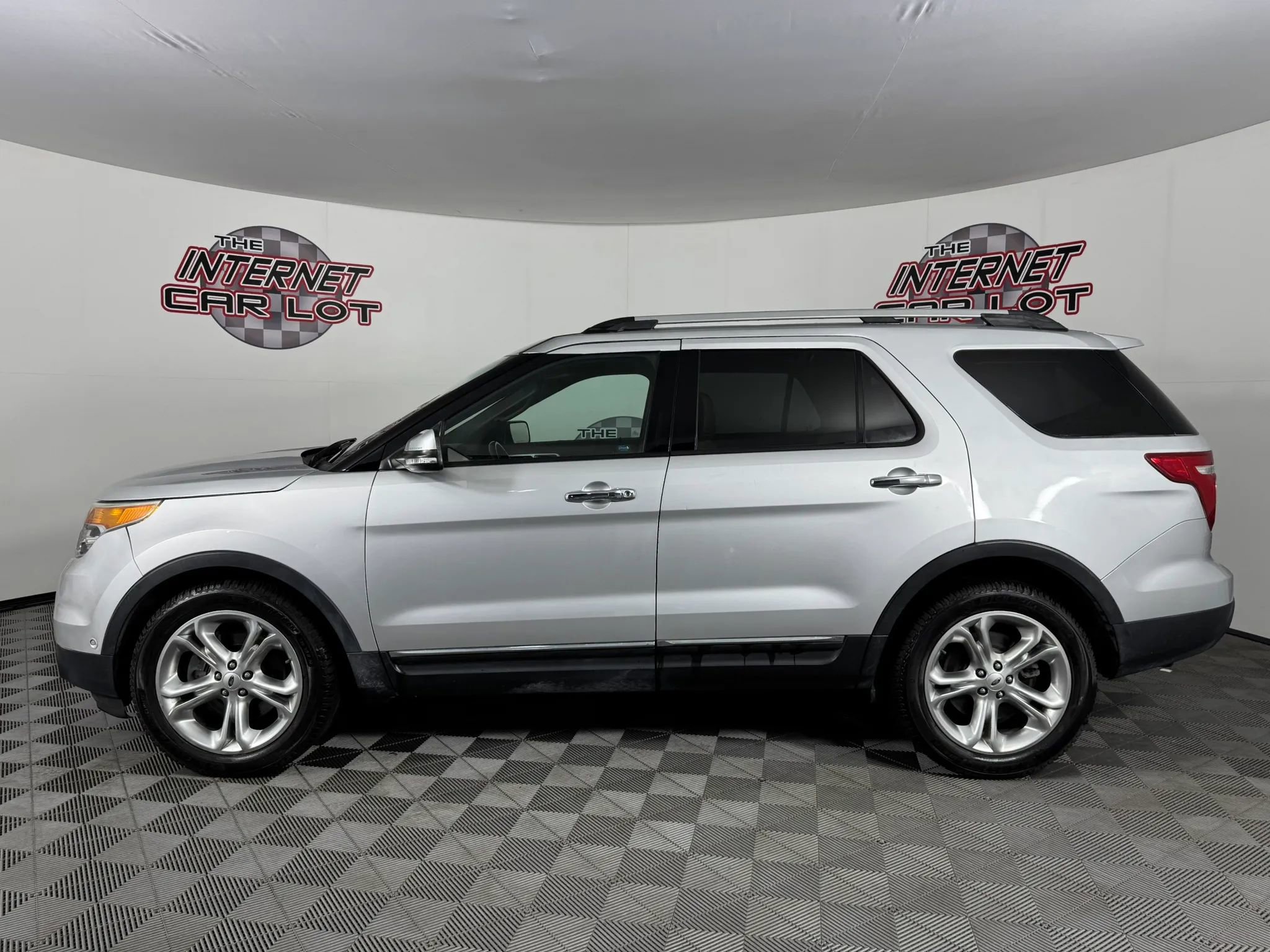 Used 2014 Ford Explorer Limited w/ Equipment Group 302A FWD image 4
