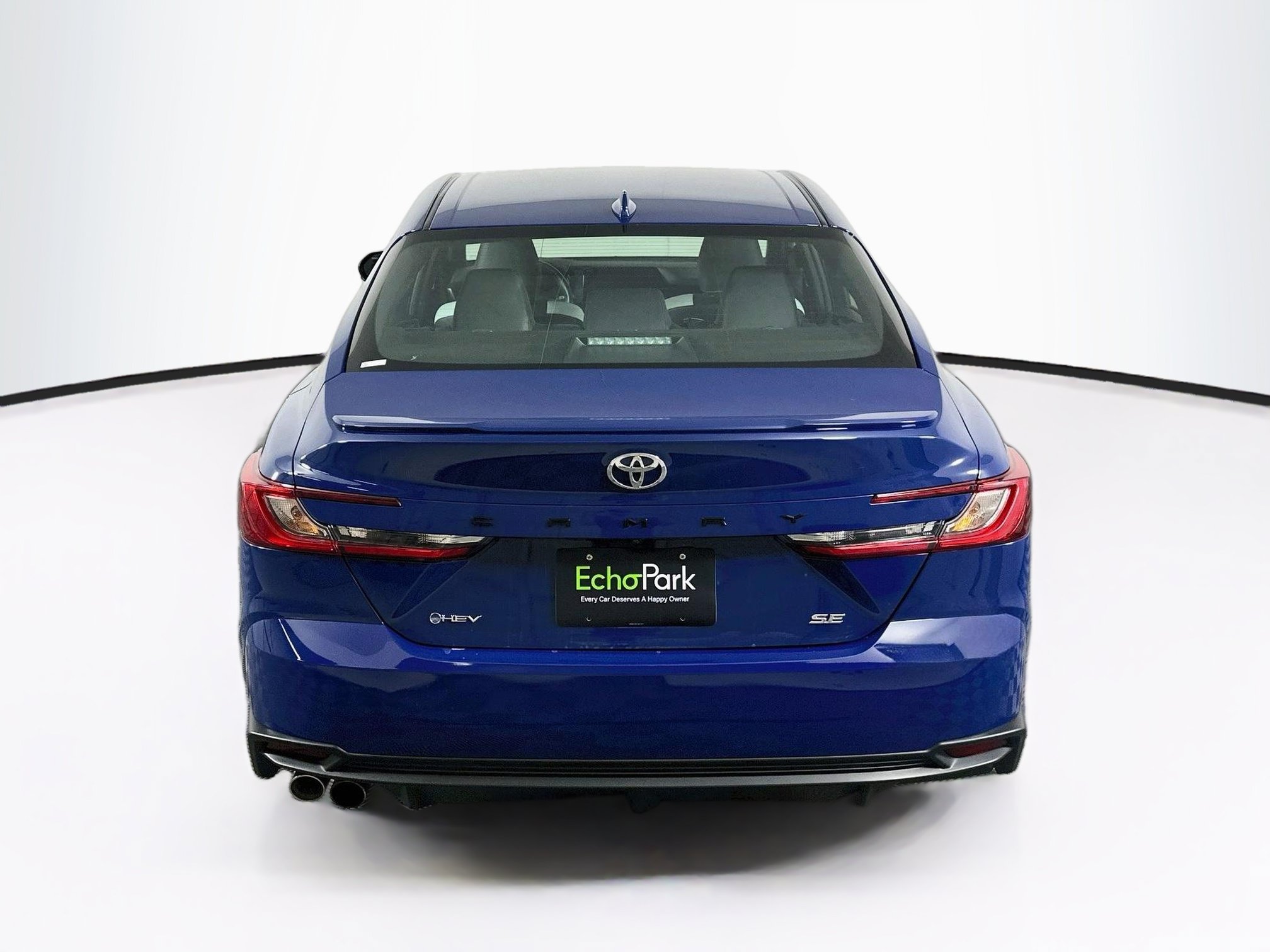 Used 2025 Toyota Camry SE FWD image 7