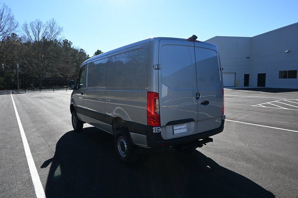 Used 2026 Mercedes-Benz Sprinter 2500 image 4