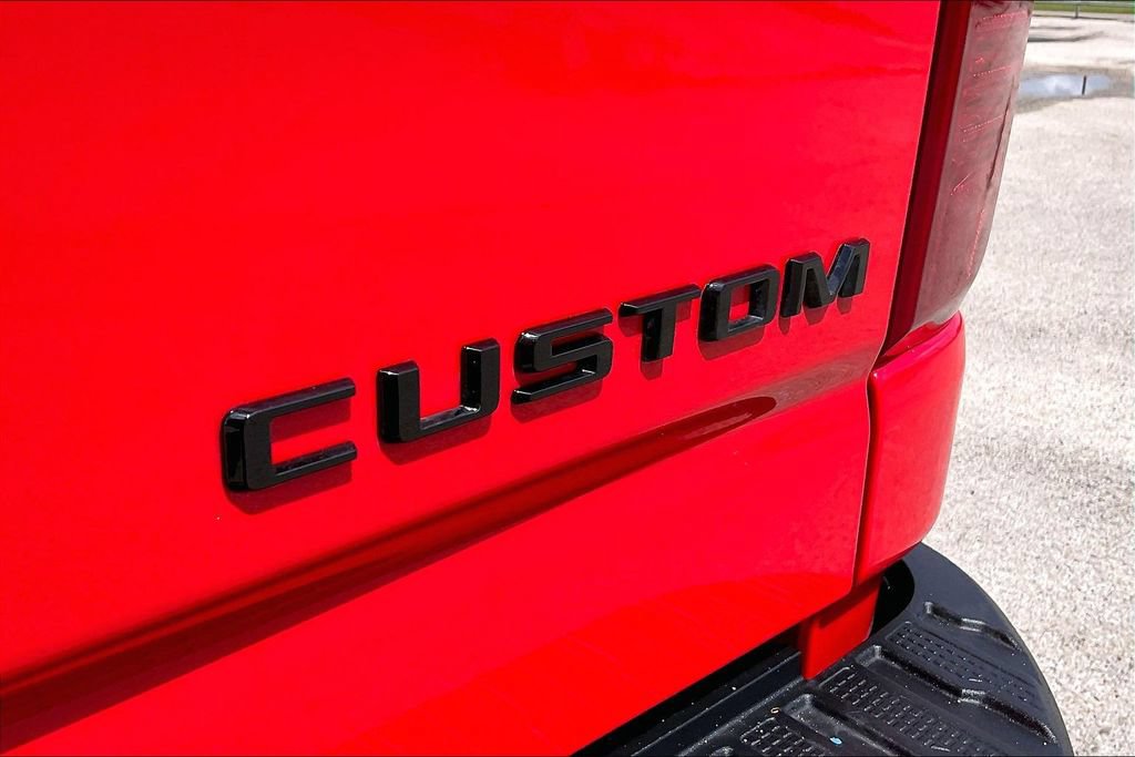 Used 2025 Chevrolet Silverado 2500 Custom w/ Custom Value Package AWD/4WD image 21