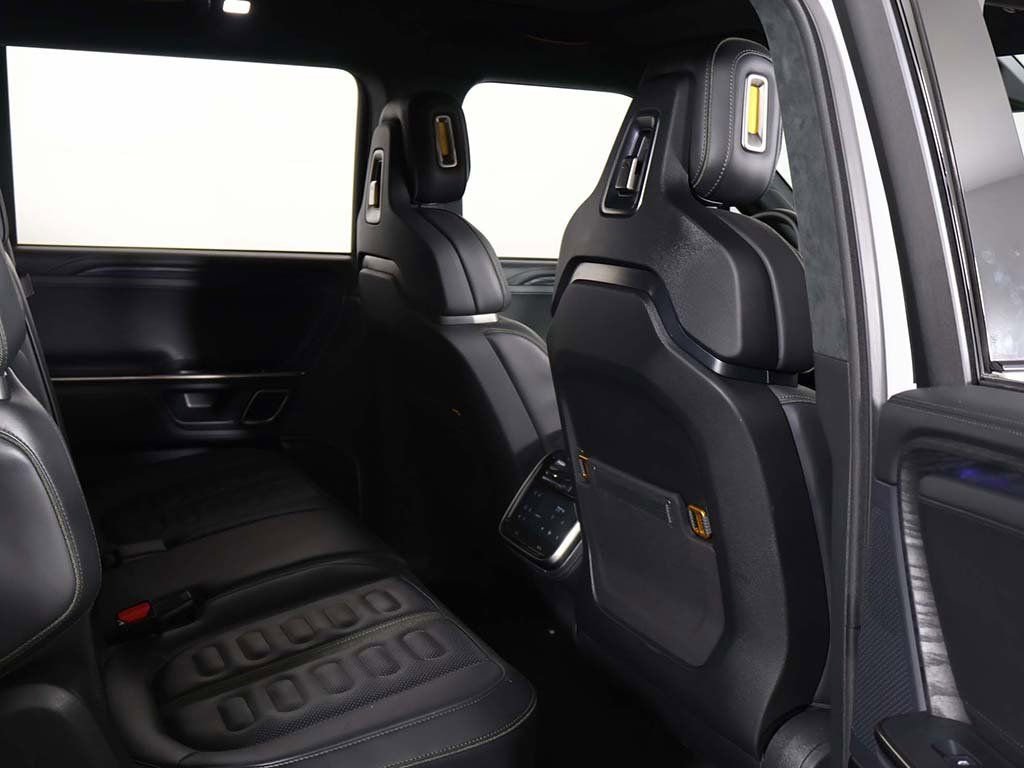 Used 2023 Rivian R1S Adventure image 35
