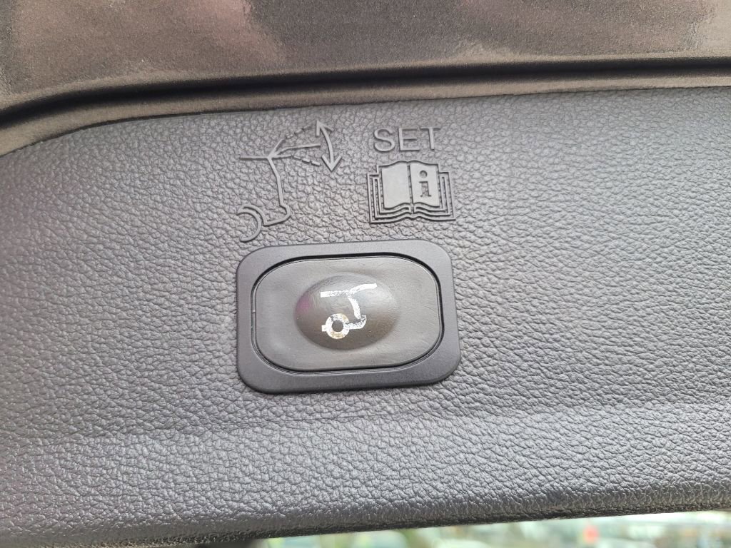 Used 2019 Ford Escape SEL image 53