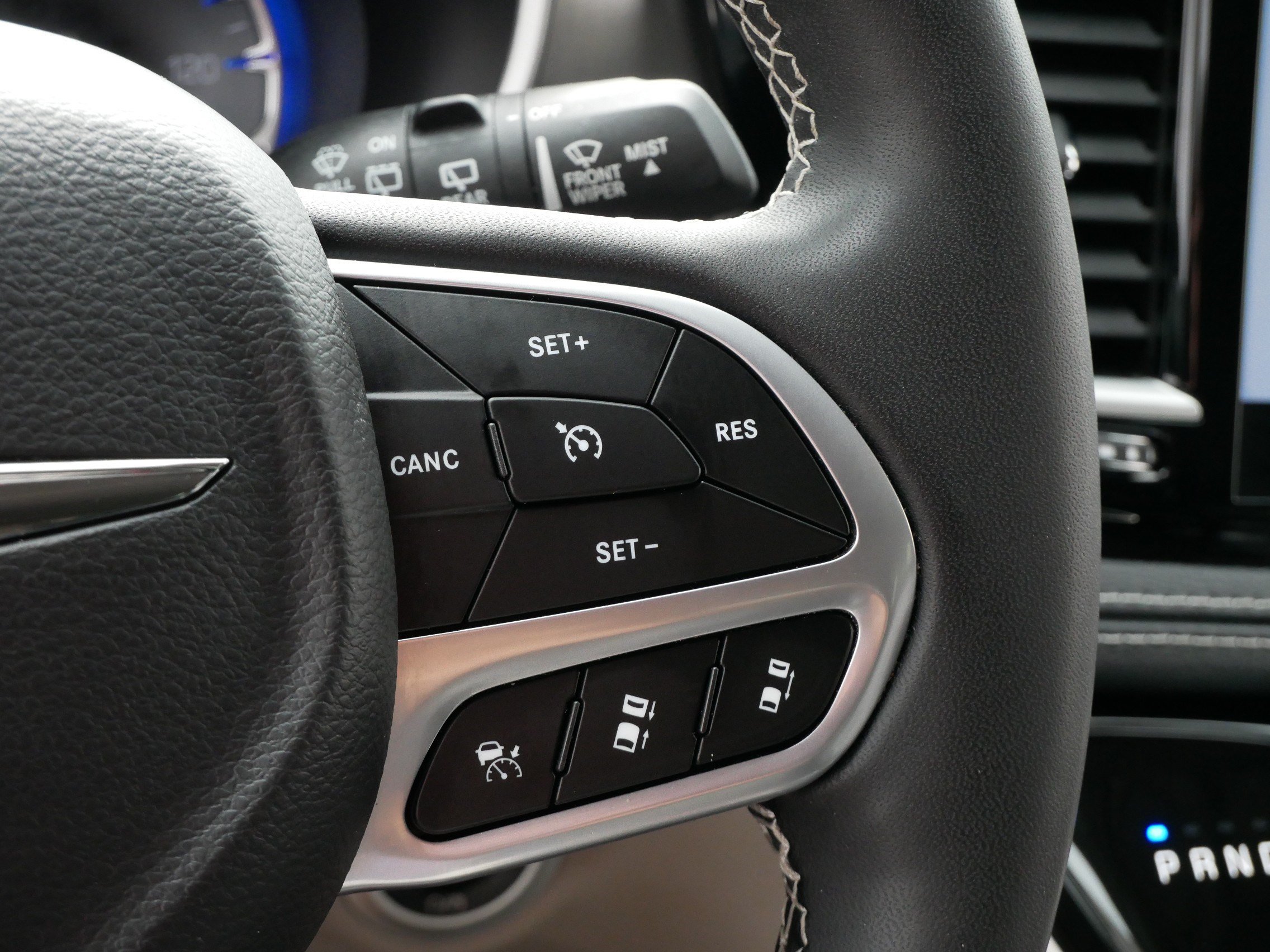 Used 2022 Chrysler Pacifica Touring-L FWD image 25