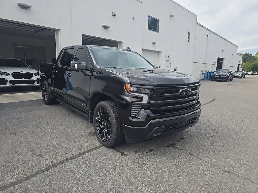 Used 2025 Chevrolet Silverado 1500 High Country w/ High Country Premium Package AWD/4WD 360° Tour