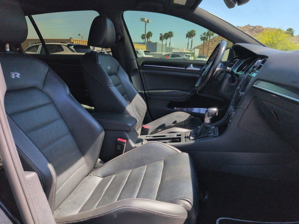 Used 2017 Volkswagen Golf R 4-Door image 19