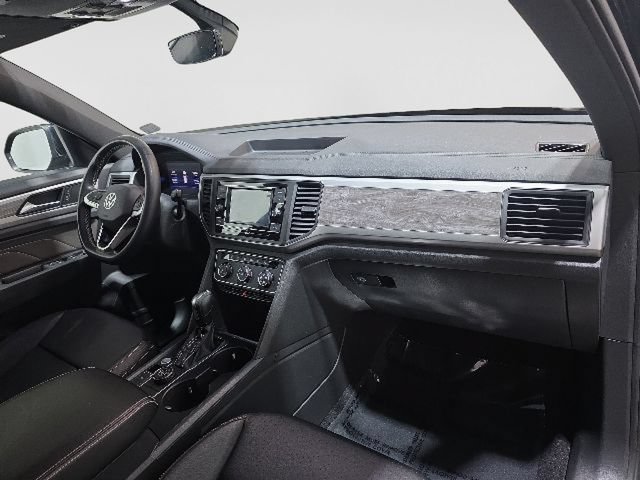 Used 2023 Volkswagen Atlas Cross Sport SE AWD/4WD image 31