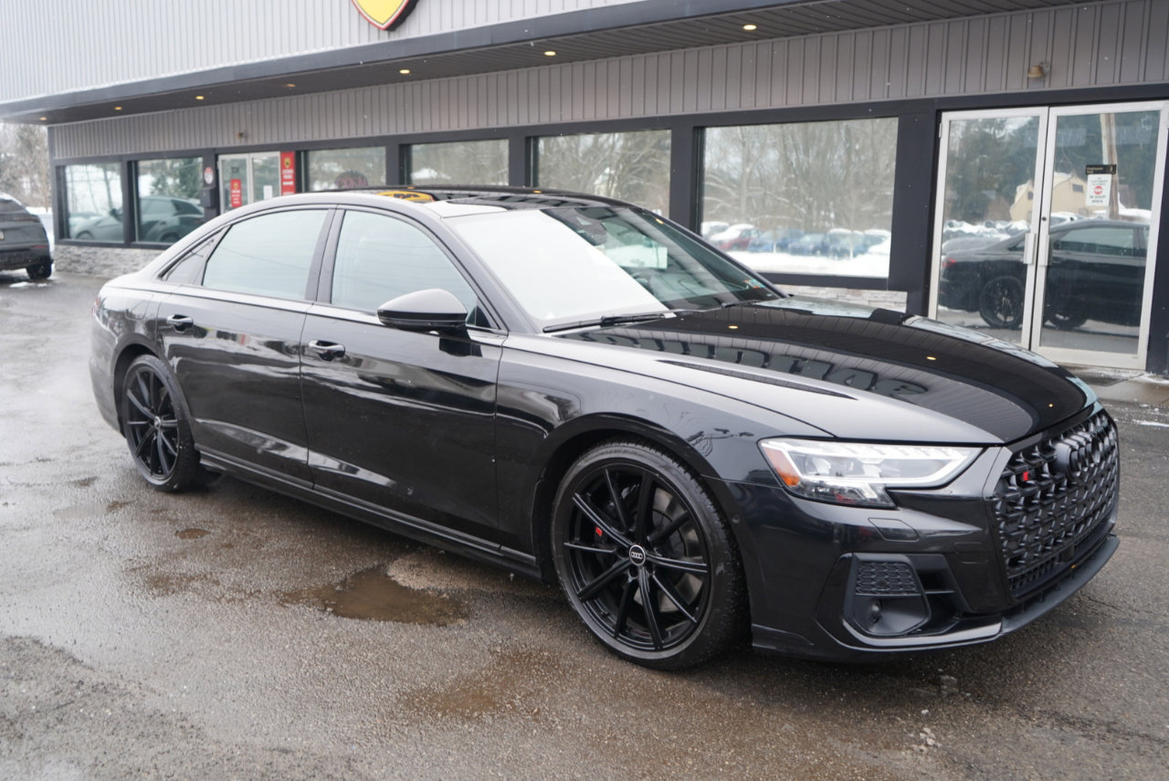 Used 2022 Audi S8 w/ S8 Comfort Plus Package image 2