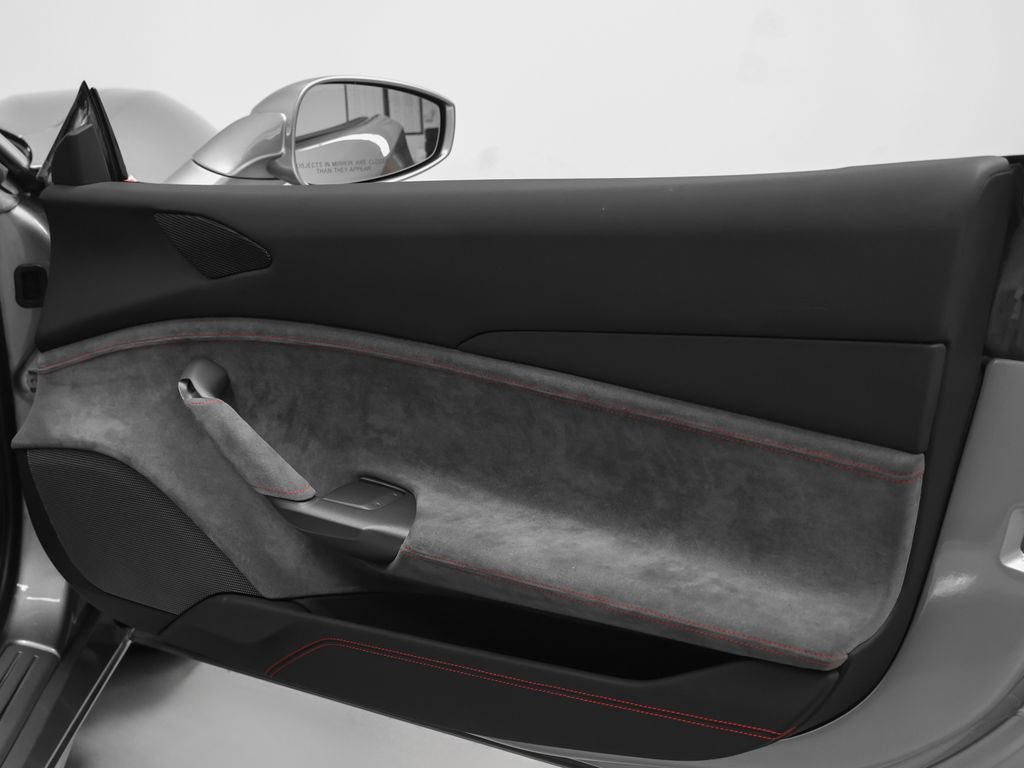 Certified 2018 Ferrari 488 GTB RWD image 30