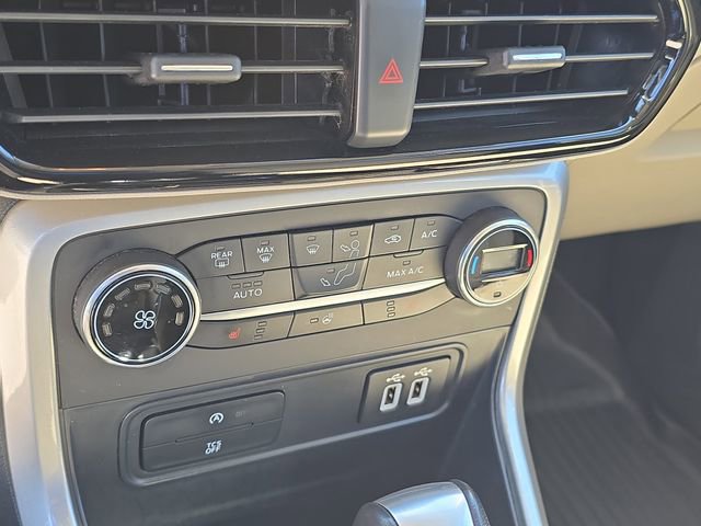 Used 2021 Ford EcoSport Titanium w/ Interior Protection Package image 25
