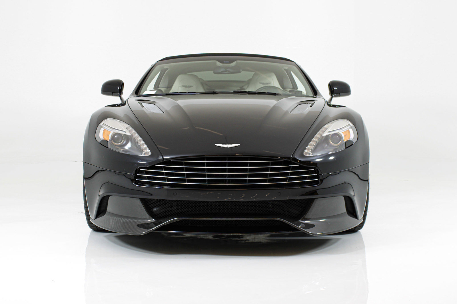 Used 2014 Aston Martin Vanquish Volante RWD image 17