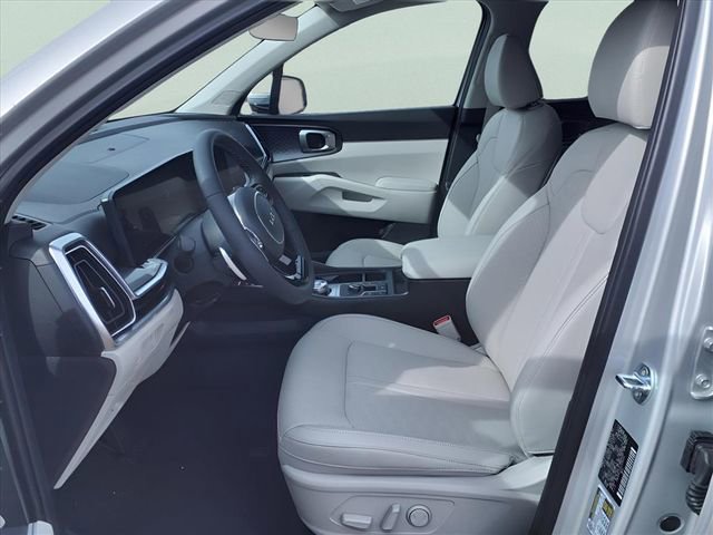 New 2025 Kia Sorento EX image 15