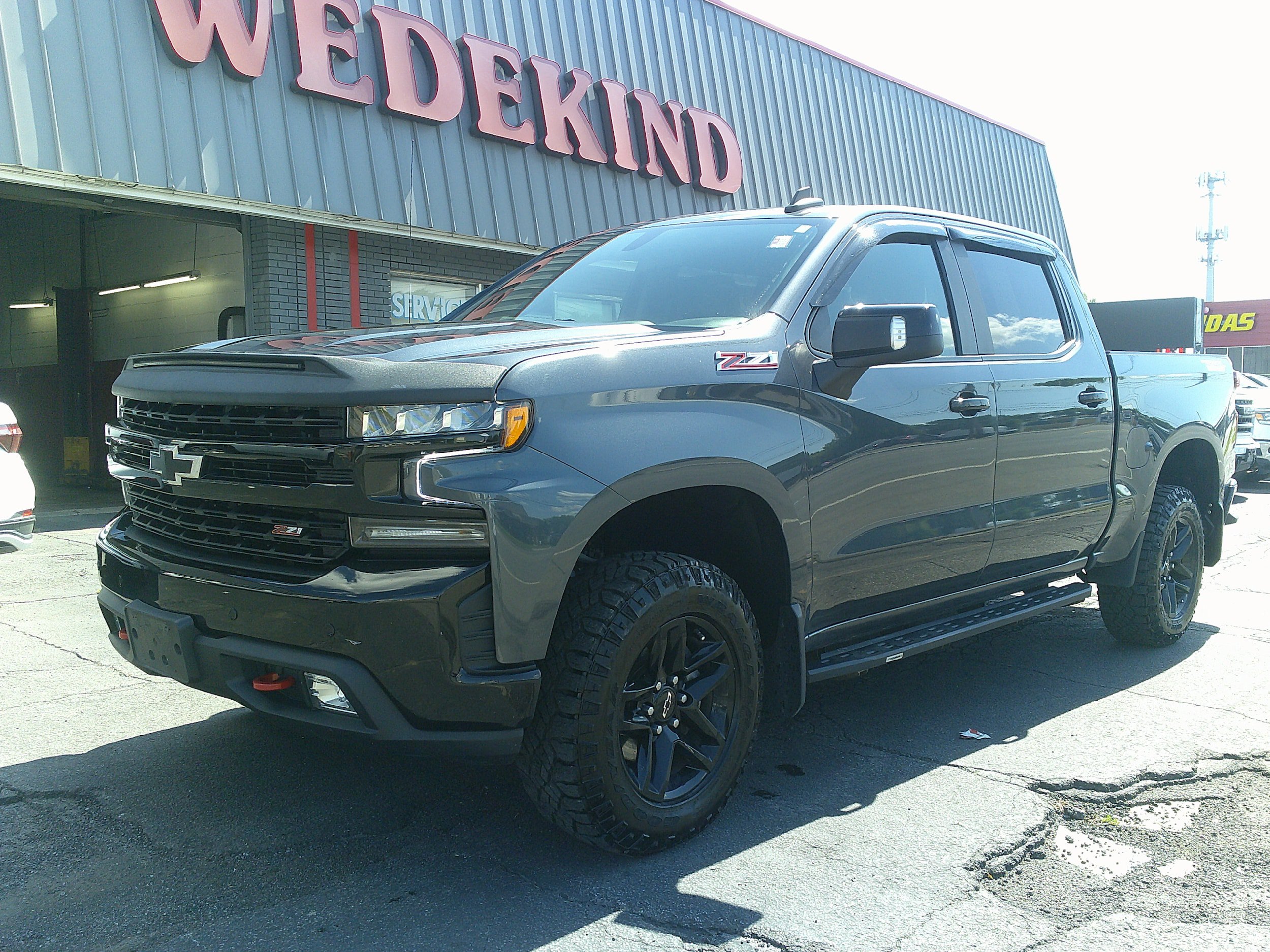 Used 2021 Chevrolet Silverado 1500 LT Trail Boss w/ LT Trail Boss Premium Package AWD/4WD image 10
