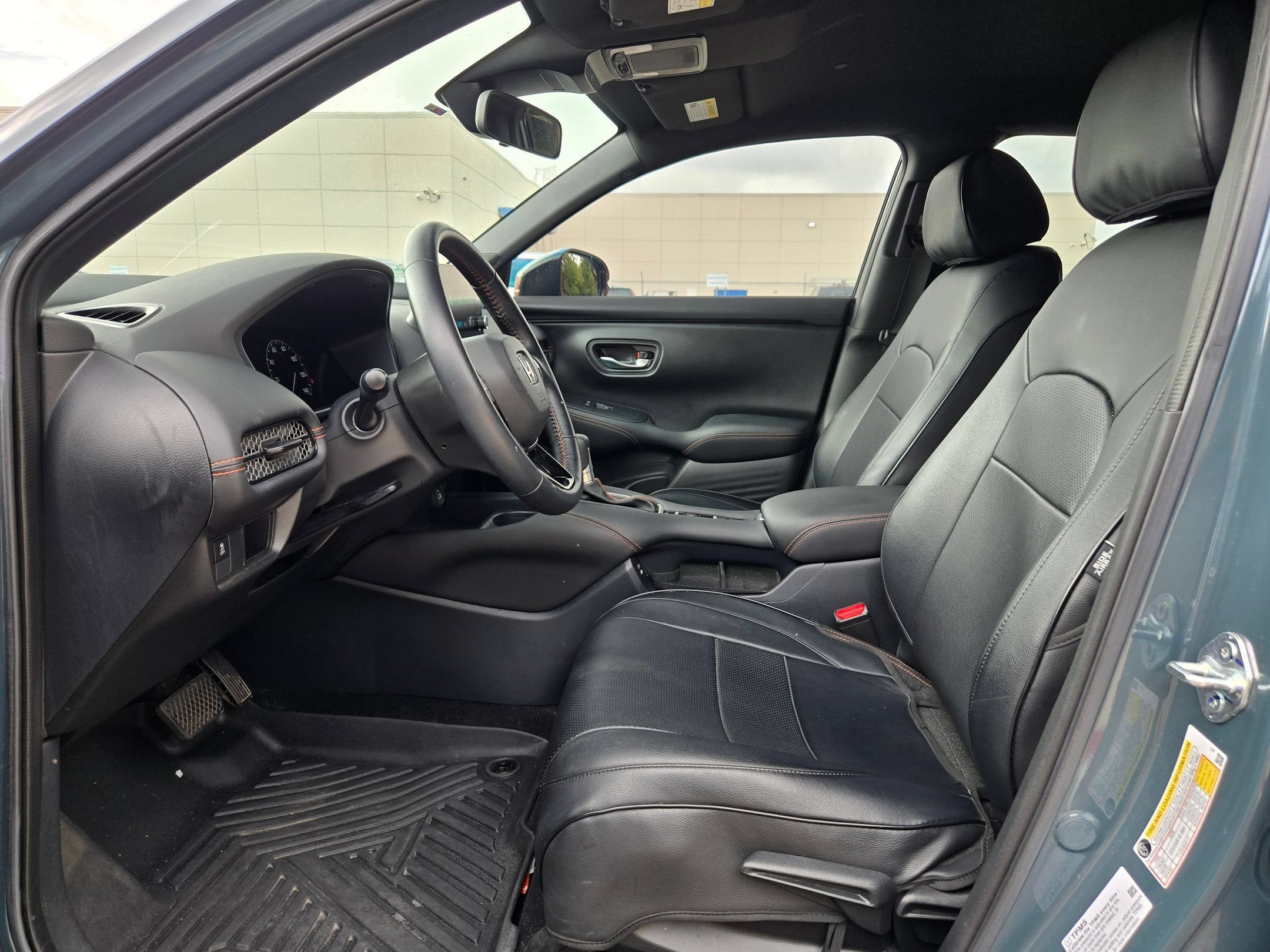 Used 2025 Honda HR-V Sport image 9