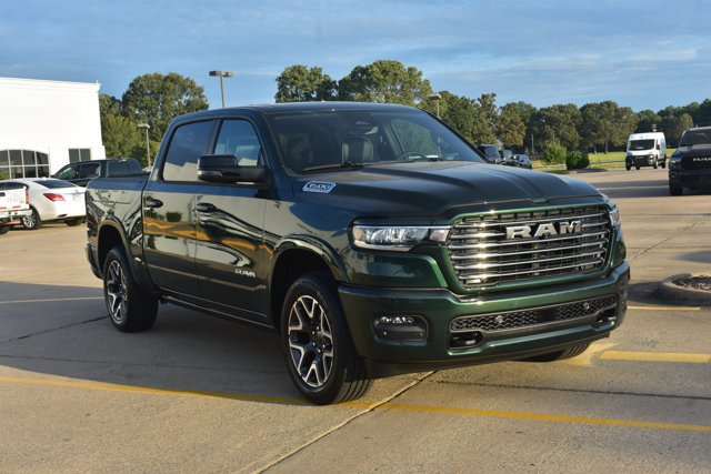 New 2027 RAM 1500 Laramie AWD/4WD image 3