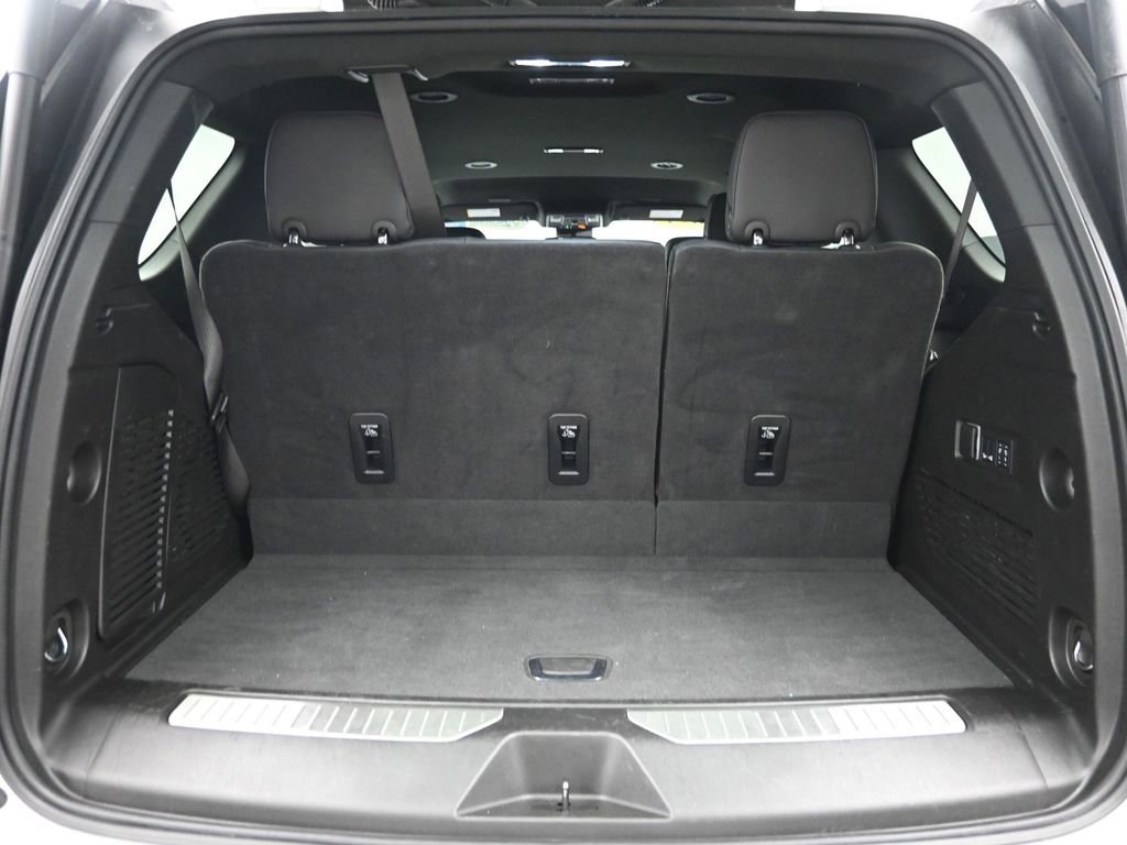 Used 2025 GMC Yukon Denali image 13