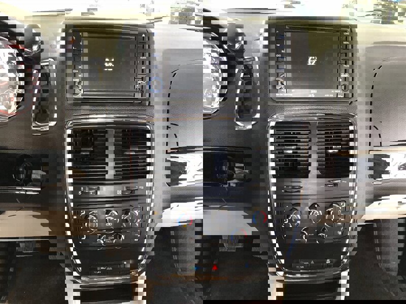 Used 2020 Dodge Grand Caravan SXT image 12