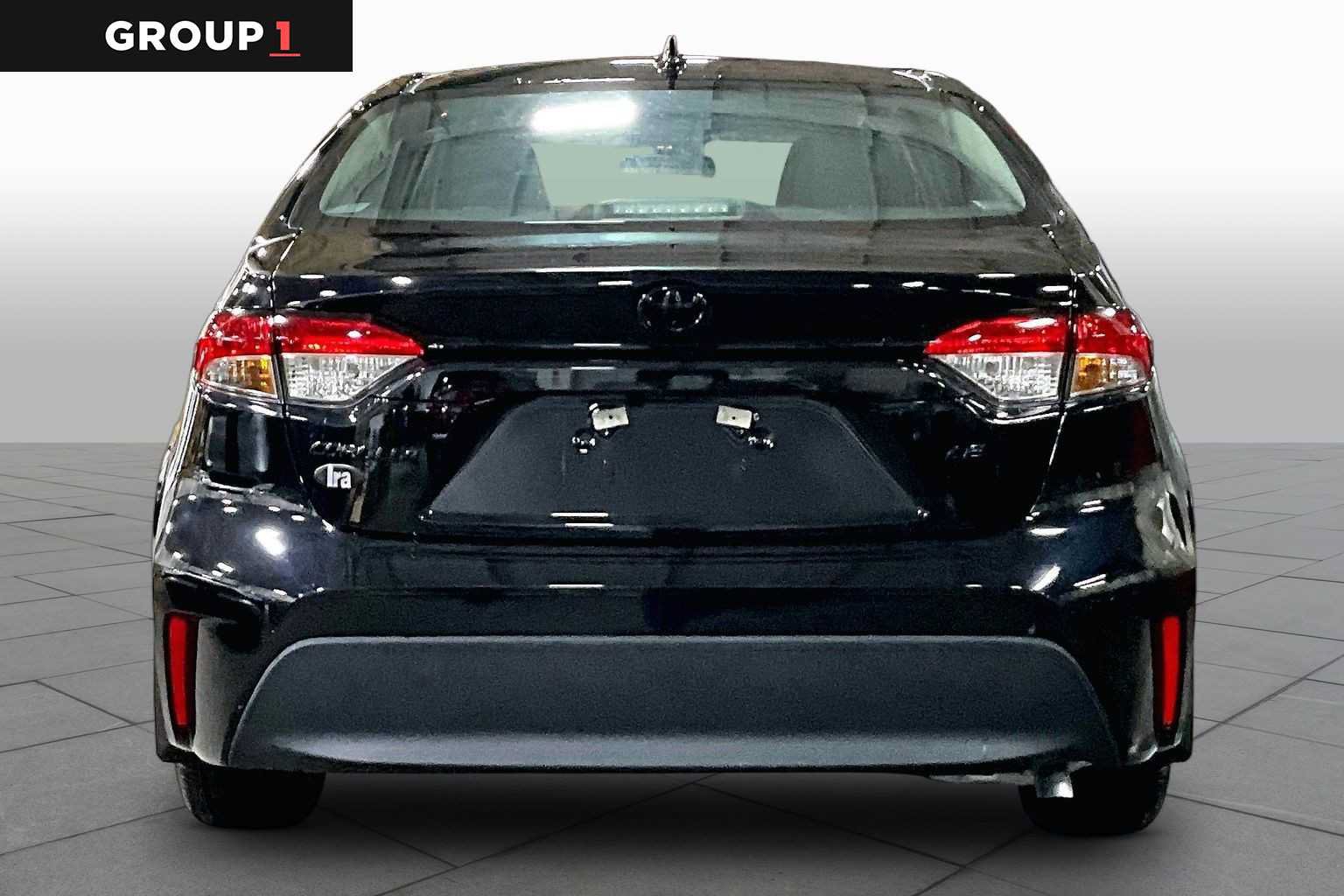 Certified 2025 Toyota Corolla LE FWD image 5