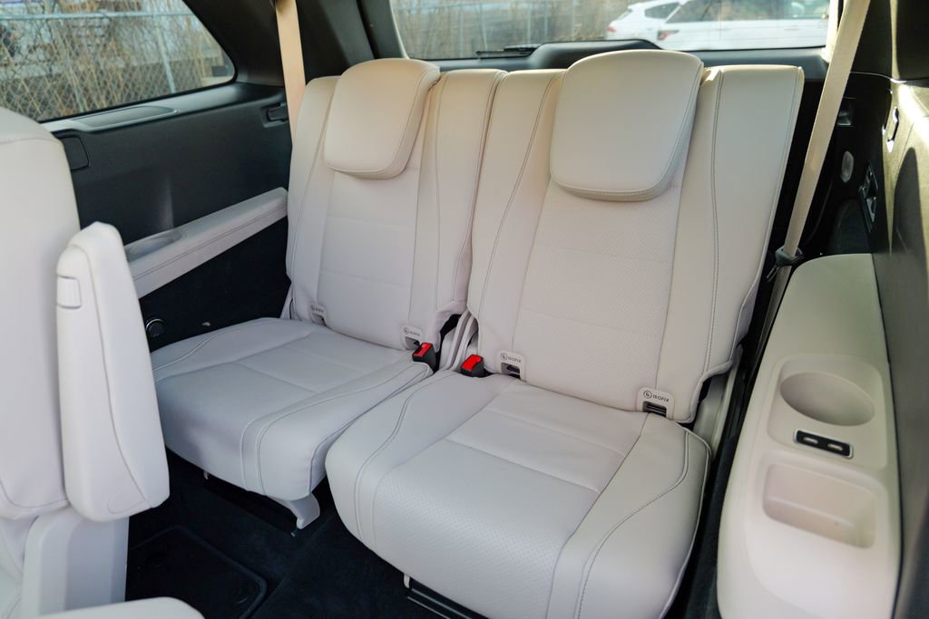 Used 2025 Mercedes-Benz GLS 450 4MATIC image 31