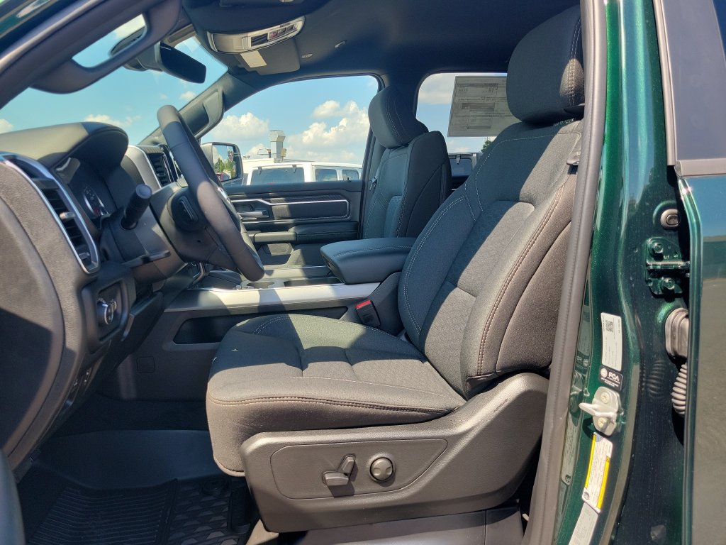 New 2026 RAM 1500 Big Horn AWD/4WD image 11
