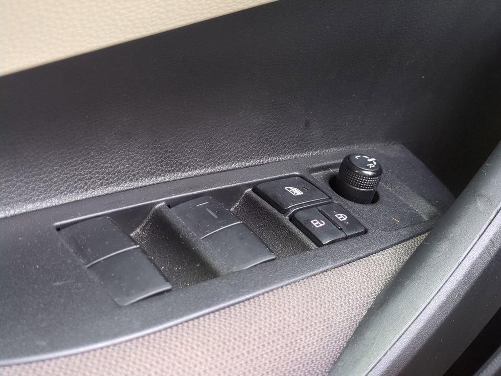 Used 2022 Toyota Corolla LE image 24