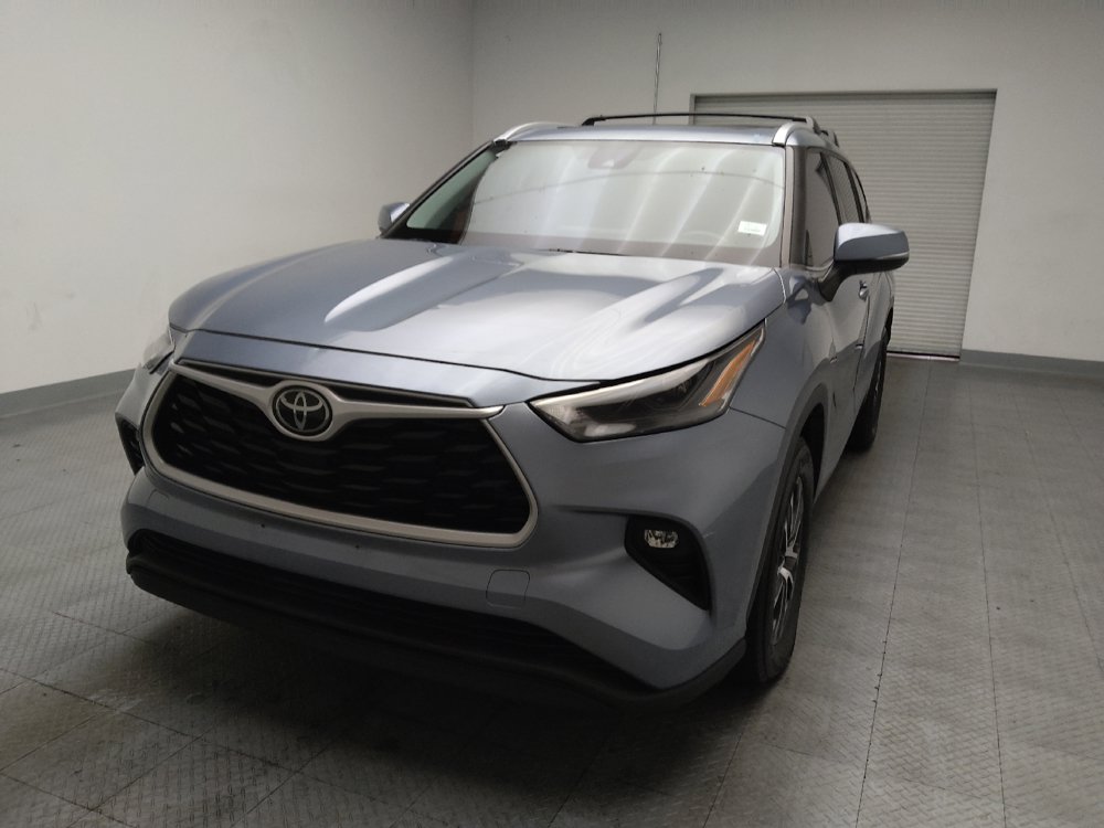 Used 2022 Toyota Highlander XLE FWD image 15