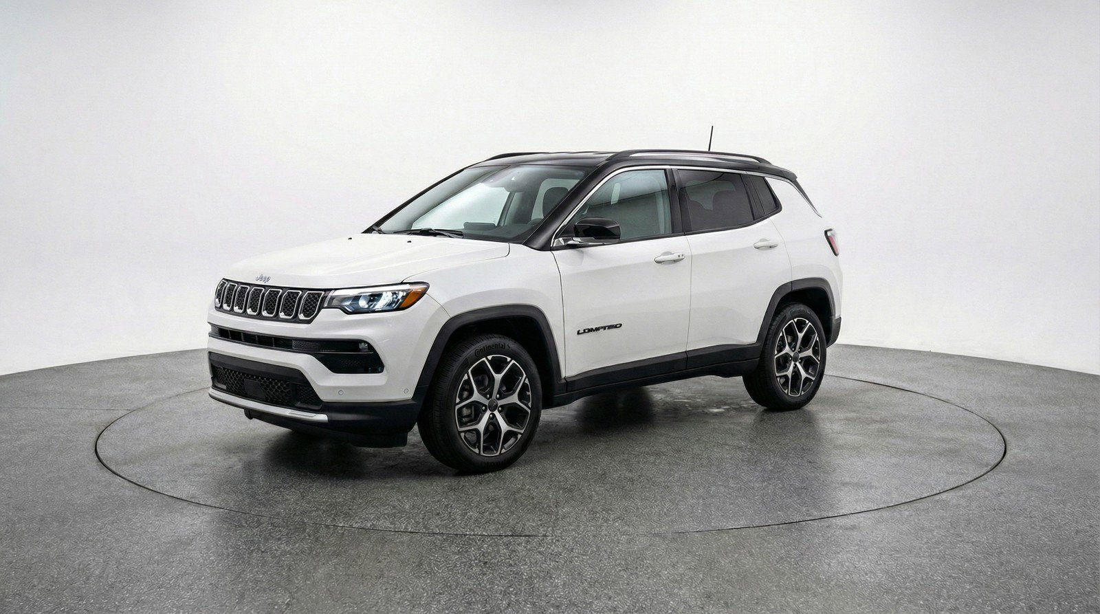 Used 2025 Jeep Compass Limited image 3