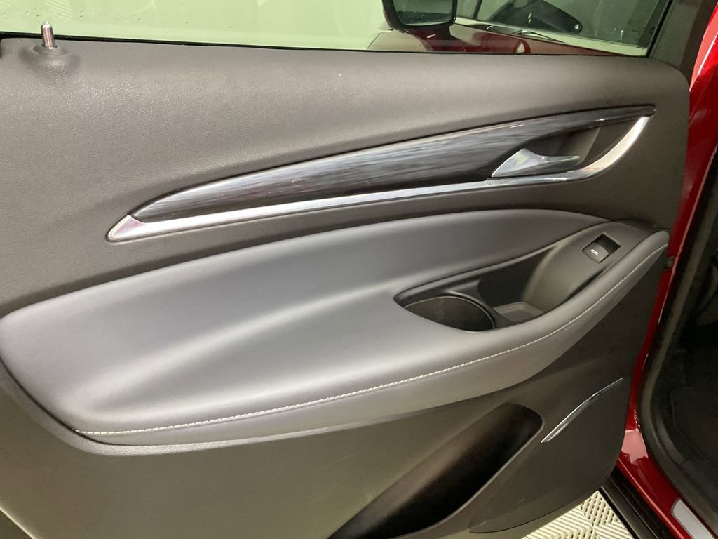 Used 2024 Buick Enclave Premium image 19