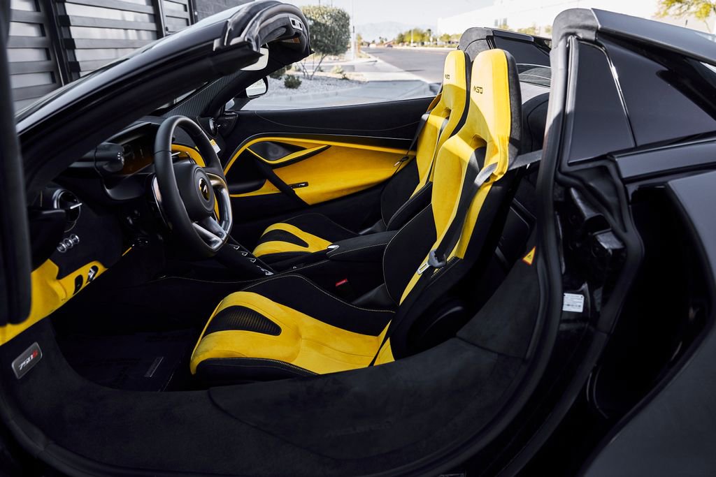 Used 2026 McLaren 750S Spider image 36