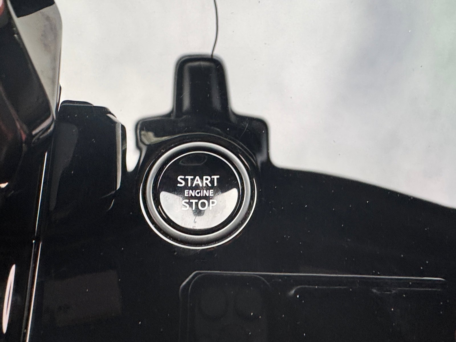 Used 2024 Land Rover Range Rover Sport AWD/4WD image 30