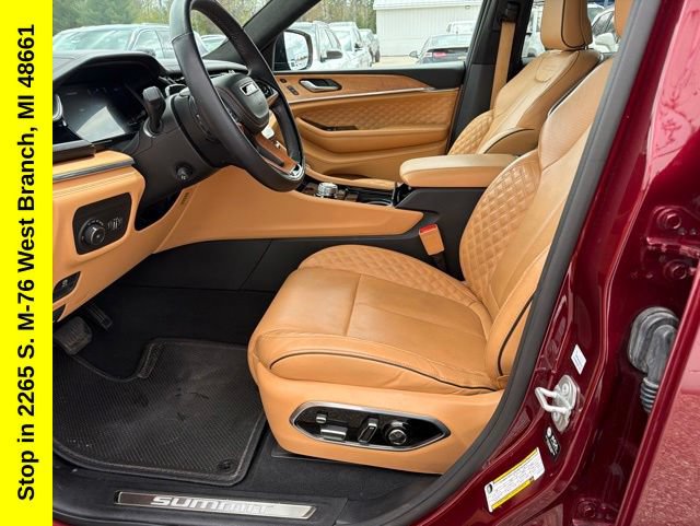 Used 2024 Jeep Grand Cherokee Summit AWD/4WD image 14
