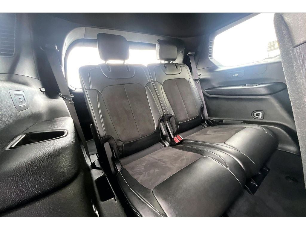 Used 2024 Jeep Grand Cherokee L Laredo AWD/4WD image 31