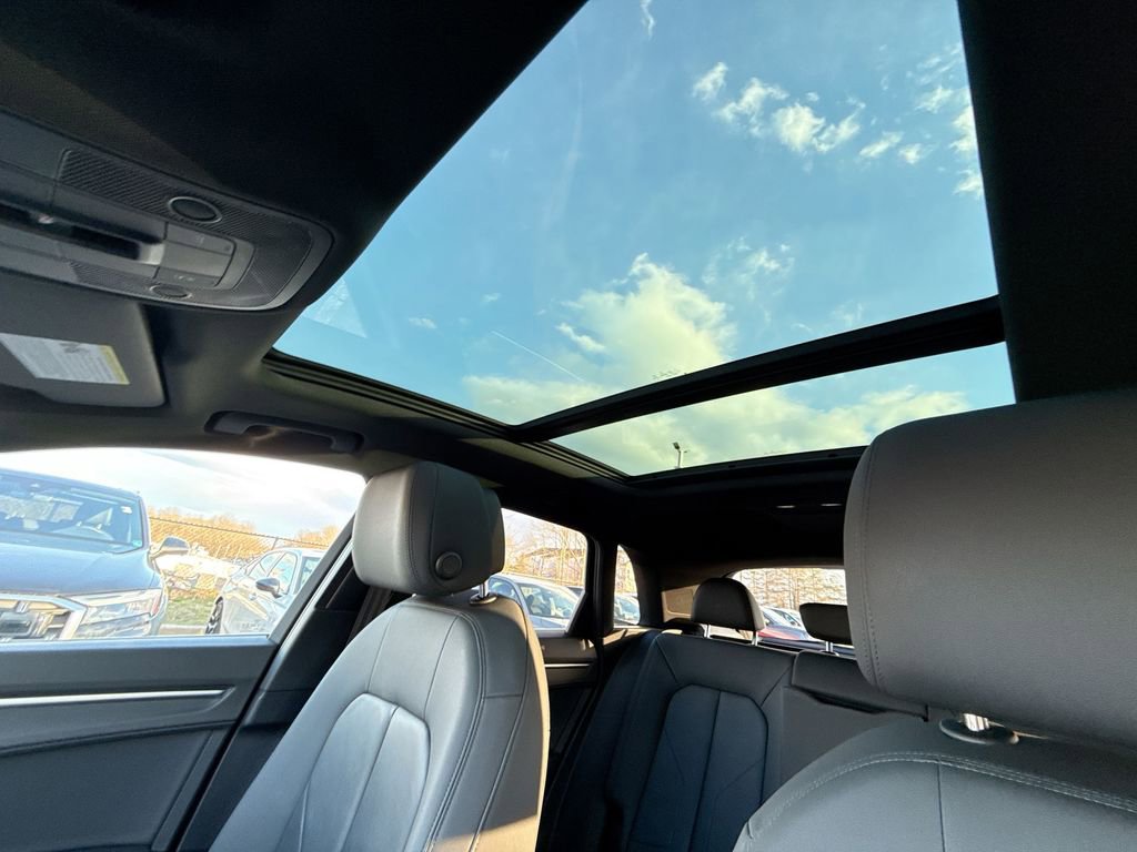 Used 2021 Audi Q3 2.0T Premium w/ Convenience Package image 16