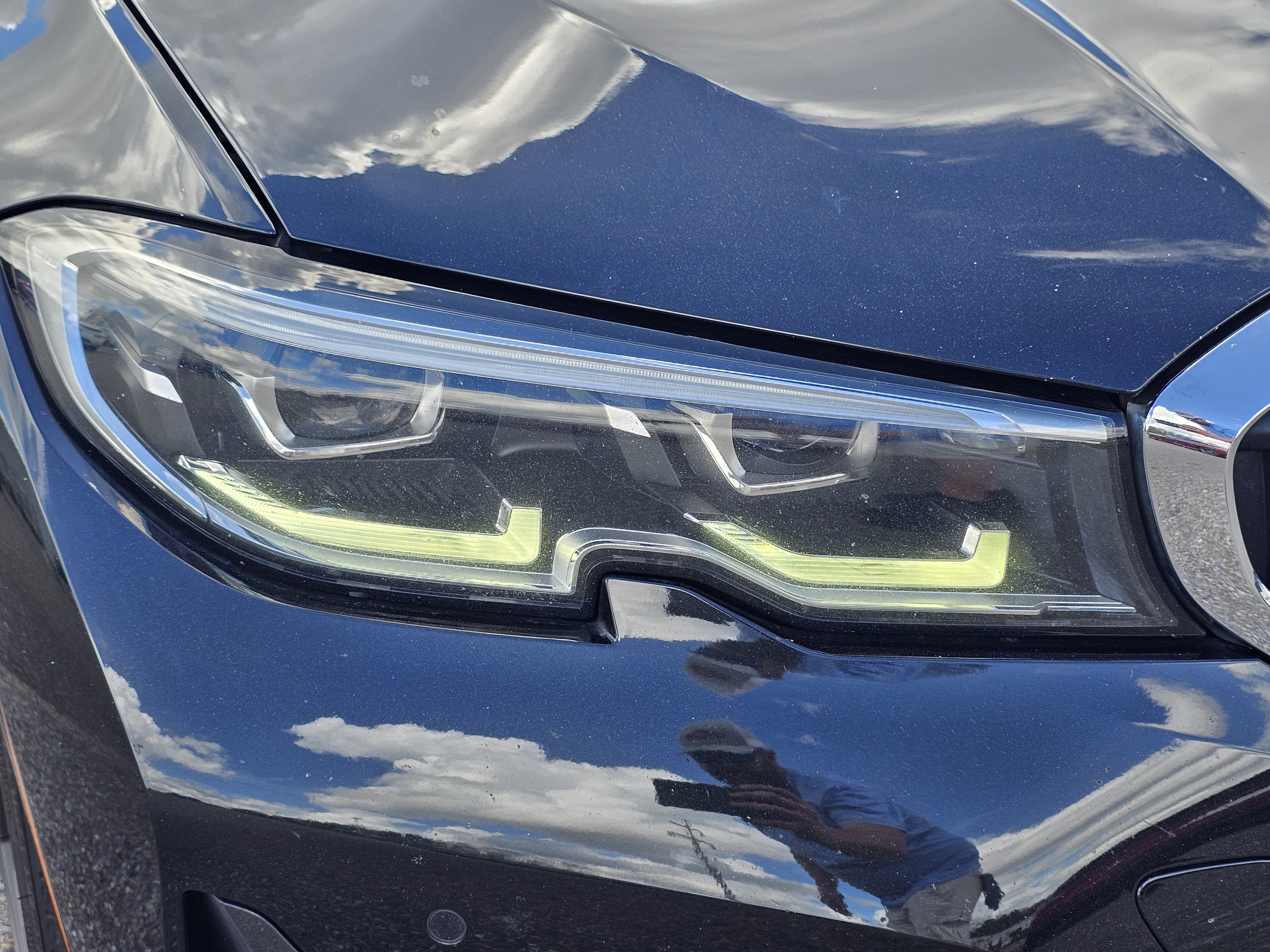 Used 2022 BMW 330i xDrive Sedan w/ Driving Assistance Package image 4