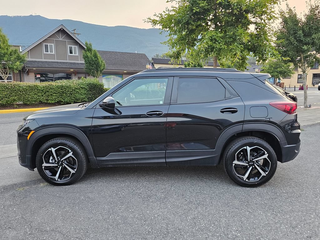 Used 2023 Chevrolet TrailBlazer RS w/ Convenience Package AWD/4WD image 8